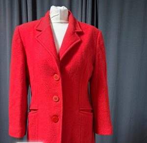 Only-M Damenmantel Rot Gr. S/M klassischer Schnitt – Bild 2 von 4