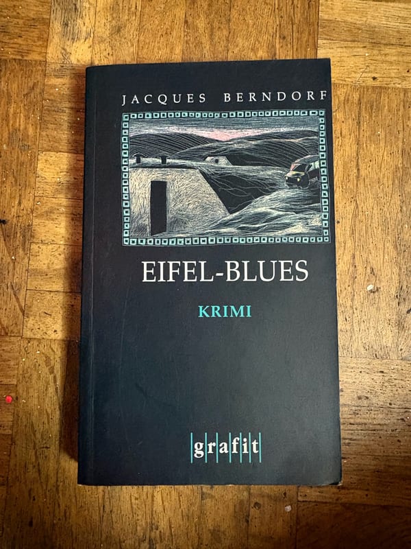Eifel-Blues – Jacques Berndorf | Der erste Eifel-Krimi (Siggi Baumeister)  — Bild 1 von 4