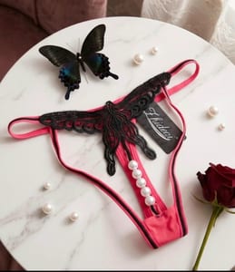 Slip mit schwarzer Spitze und Perlendetails