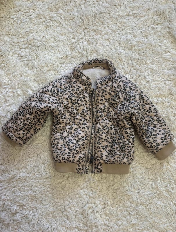 Leoparden-Steppjacke mit Fleece-Futter — Bild 1 von 3