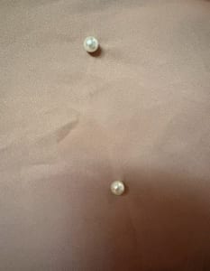Bluse mit Perlenbesatz — Bild 5 von 6 anzeigen