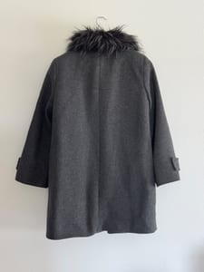 Zara Mantel mit Fellkragen Gr. M — Bild 2 von 5 anzeigen