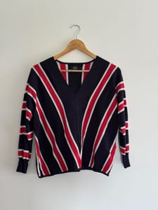Only Gestreifter Pullover mit V-Ausschnitt Gr. M