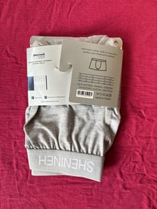 Shenineh Gold Elegance Boxershorts, Gr. M – NEU/OVP — Bild 2 von 2 anzeigen