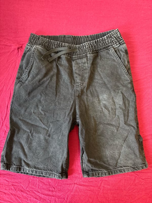 Xside Jeans-Shorts, W28, schwarz — Bild 1 von 3