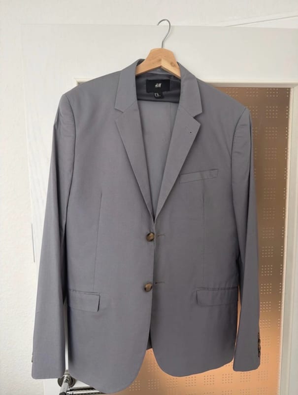 H&M Sakko/Blazer, EUR 52 (US 42R) – Grau — Bild 1 von 4