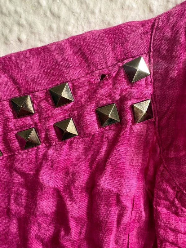 Pinke kariert-gemusterte Bluse mit Nieten – Damen Tunika — Bild 2 von 6