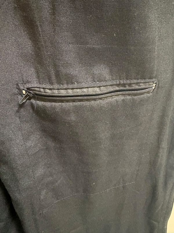 Schwarze Weste mit vielen Taschen — Bild 4 von 4