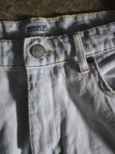 Baggy Jeans — Bild 2 von 3 anzeigen