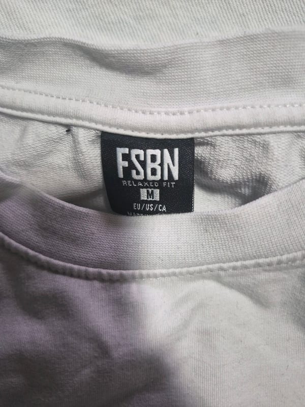 T-shirt Y2K Backprint — Bild 3 von 3