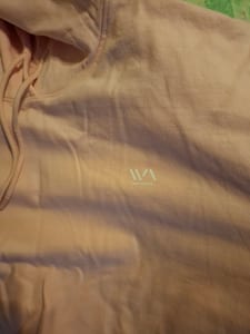 Rosa Hoodie mit Kapuze – kurz geschnitten — Bild 4 von 4 anzeigen
