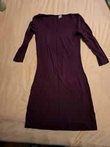 Langarm Jerseykleid in Bordeaux, figurbetont