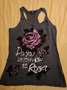Tanktop Grau mit Rosen-Print „Do you know how to Rock?“