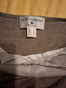 Langarm-Longshirt mit Fotodruck und Graffiti-Muster — Bild 2 von 4 anzeigen