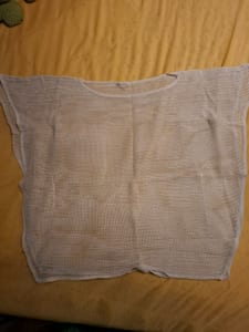 Grobmaschiges Netzshirt, ärmellos – Sommer-Überwurf