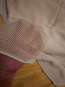 Grobmaschiges Netzshirt, ärmellos – Sommer-Überwurf — Bild 3 von 3 anzeigen