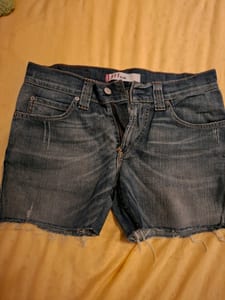 Jeansshorts Damen, Used-Look, ausgefranster Saum