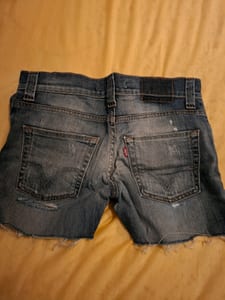 Jeansshorts Damen, Used-Look, ausgefranster Saum — Bild 3 von 4 anzeigen