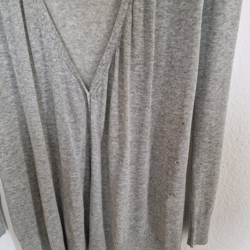 Feiner Strickcardigan, grau meliert, langer Schnitt — Bild 3 von 3