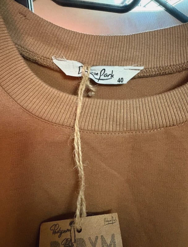 Oversize-Bluse in Braun mit Karomuster und Langarm — Bild 2 von 3