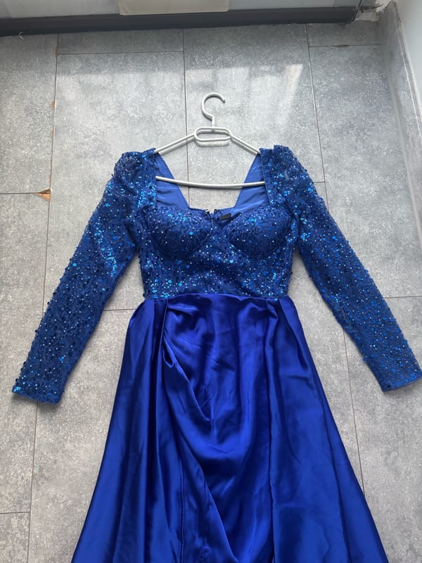 Damen Langes Abendkleid royalblau mit Pailletten und langen Ärmeln – Größe S – Königsblau – Bild 2 von 8