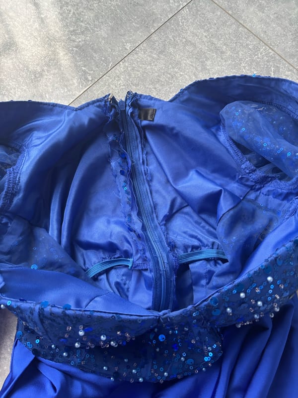 Damen Langes Abendkleid royalblau mit Pailletten und langen Ärmeln – Größe S – Königsblau – Bild 7 von 8