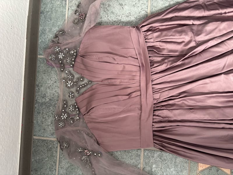 Damen Elegantes Abendkleid/Ballkleid in Altrosa – bodenlang mit Perlenstickerei – Größe XL – Bild 2 von 8