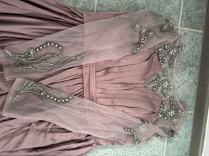Damen Elegantes Abendkleid/Ballkleid in Altrosa – bodenlang mit Perlenstickerei – Größe XL — Bild 3 von 8 anzeigen