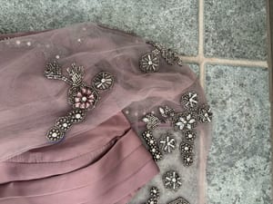 Damen Elegantes Abendkleid/Ballkleid in Altrosa – bodenlang mit Perlenstickerei – Größe XL — Bild 4 von 8 anzeigen