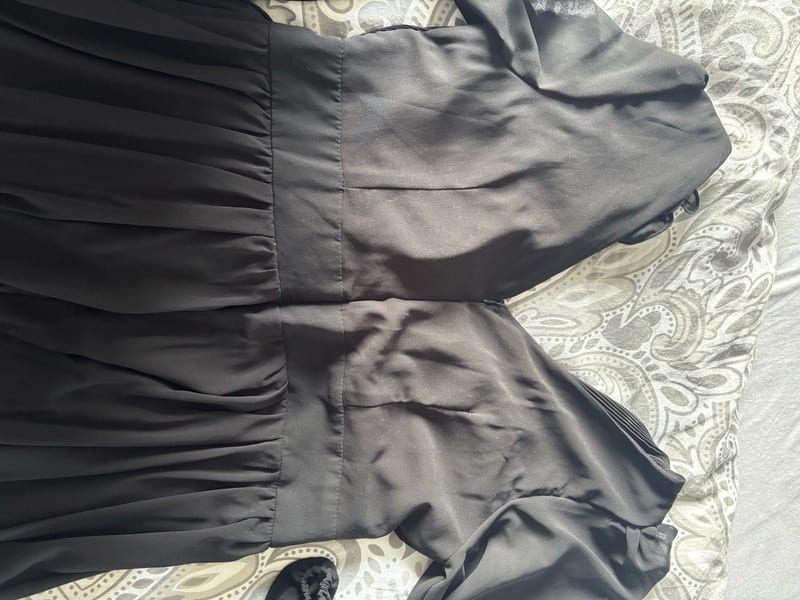 Damen Schwarzes langes Kleid mit Rüschen und Ärmeln – Größe XL – Bild 5 von 10