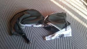 Damen Schicker Bikini mit Blumenmuster – Größe M – Schwarz — Bild 4 von 6 anzeigen