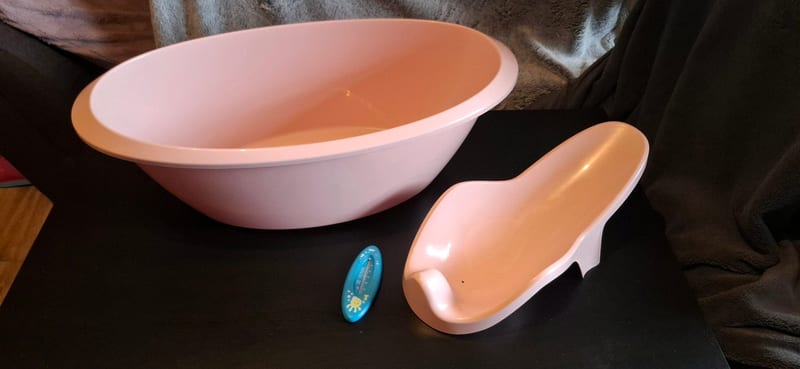 Luma Babybadewanne mit Einsatz&Thermometer – Größe 62 – Rosa