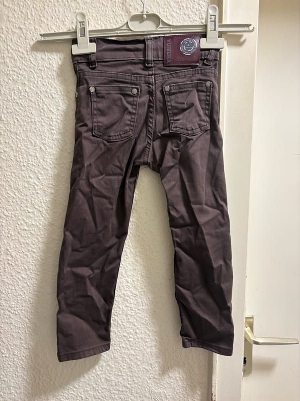 Kinderhose in Dunkelbraun, 5-Pocket-Schnitt – Größe 104 – Bild 2 von 4