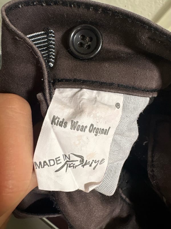 Kinderhose in Dunkelbraun, 5-Pocket-Schnitt – Größe 104 – Bild 4 von 4