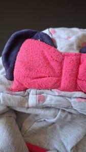 Mädchen Minnie Mouse Sweatjacke mit Kapuze & Schleife Gr.86 – Grau/Rosa — Bild 3 von 5 anzeigen