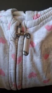 Mädchen Minnie Mouse Sweatjacke mit Kapuze & Schleife Gr.86 – Grau/Rosa — Bild 4 von 5 anzeigen