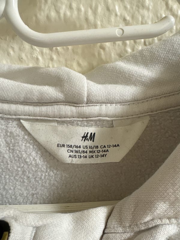 Jungen Hoodie mit Farbverlauf und Tropfen-Print, Motiv „New York“ – Größe 164 – Weiß/Grau – Bild 3 von 4