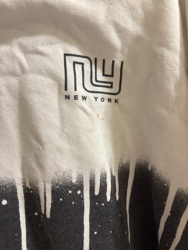 Jungen Hoodie mit Farbverlauf und Tropfen-Print, Motiv „New York“ – Größe 164 – Weiß/Grau – Bild 4 von 4