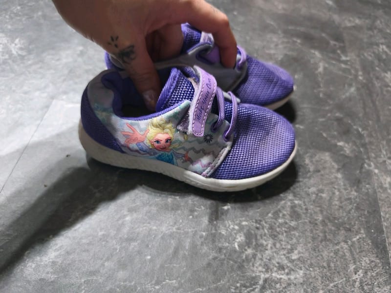 Kinder-Sneaker lila mit Motiv – Klettverschluss Gr. 24/25 – Bild 4 von 5