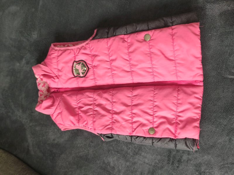 Gesteppte Kinderweste in Pink mit Pferde-Motiv – Mädchen Gr 134 – Rosa