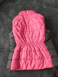 Gesteppte Kinderweste in Pink mit Pferde-Motiv – Mädchen Gr 134 – Rosa — Bild 5 von 5 anzeigen