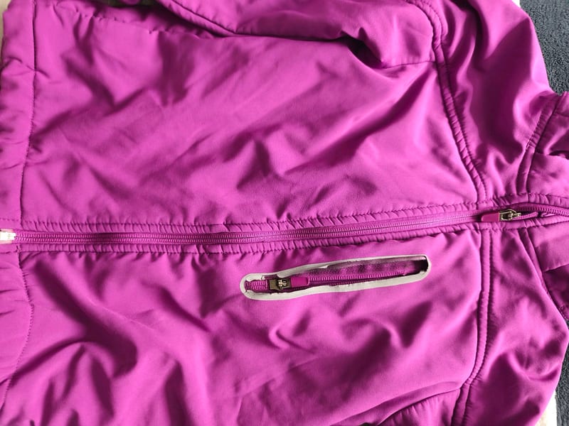 Mädchen Lila Softshell-Jacke mit Kapuze und Reißverschluss Gr. 116 – Bild 4 von 5