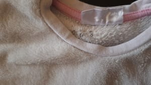 Mädchen Kuscheliger weißer Plüschpullover Gr.86 — Bild 2 von 3 anzeigen
