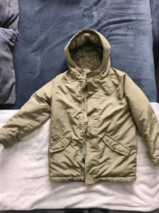 Parka mit Kapuze, Olivgrün – Kinder-Winterjacke 122/128 – Größe 122