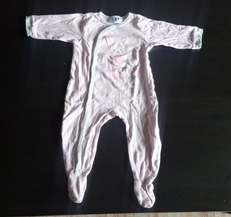 Rosa Baby-Schlafanzug Gr.80