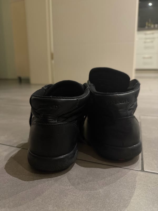 Prada Herren Schwarze High-Top-Sneaker – Größe 42 – Bild 7 von 8
