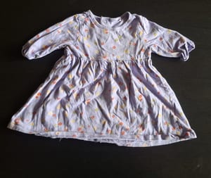 Baby-Langarmkleid mit Blumenmuster (Gr. 74/80) – Lila