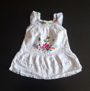 Mädchen Traumhaftes Sommerkleid aus Mallorca Gr. 74/80 – Weiß/Bunt