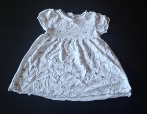 Mädchen Süßes Sommerkleid mit Regenbogen-Muster Gr. 80/86 – Weiß/Bunt
