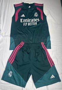 Herren Trainingsset Fußball – Ärmelloses Shirt und Shorts in Petrolgrün – Größe M — Bild 1 von 7 anzeigen